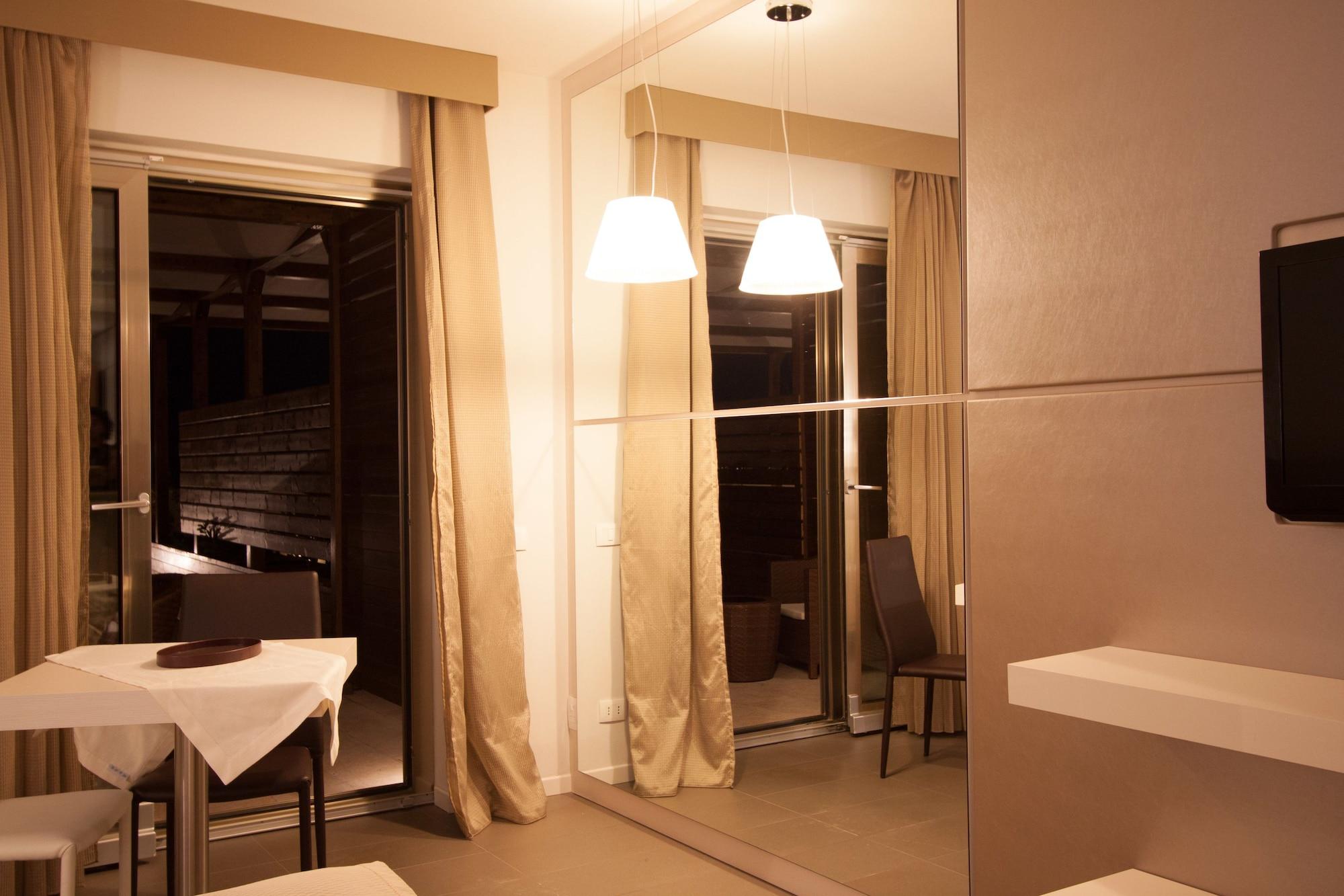 Main Palace Hotel ロッカルメーラ エクステリア 写真